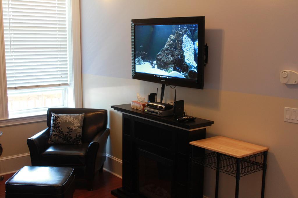 Work Play Suites Union Fredericton Zimmer foto